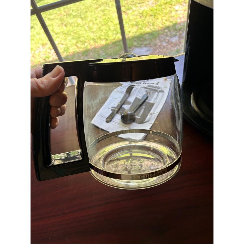 Cuisinart Burr Grind & Brew Coffeemaker, DGB-1400, good condition, 12 cup - Picture 4 of 12